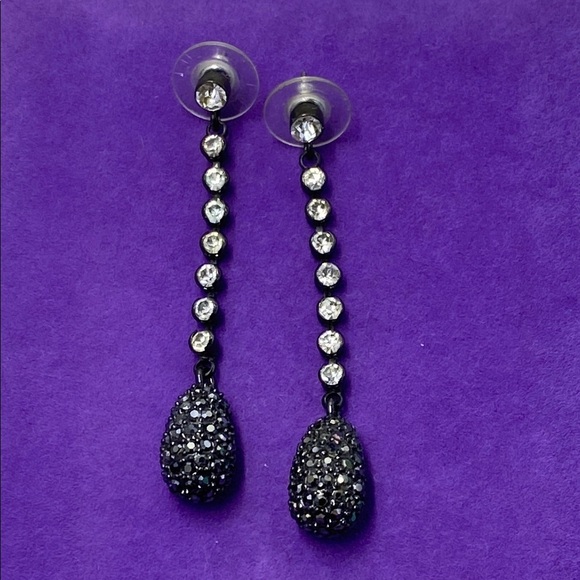 💛 Classic Black & Silver Crystal Drop Earrings - Picture 1 of 5